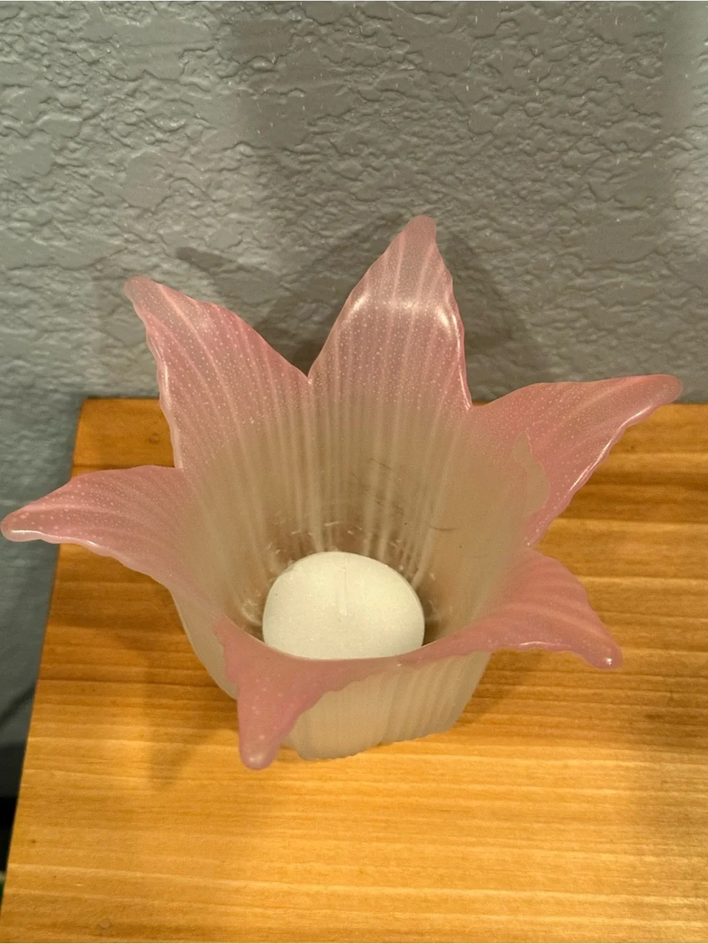 PartyLite Pink and White Frosted Glass Tulip Votive Holder - Picture 4 of 5